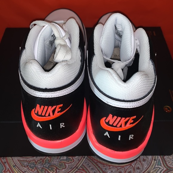 NikeFlight Legacy Black Flash CrimsonWhite USSZ 12 - Picture 5 of 12